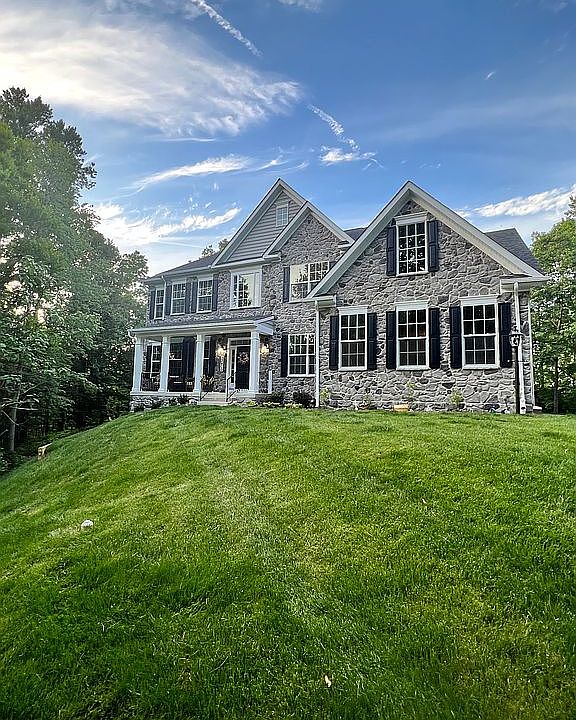 2nd image of 13400 Danielle Cir