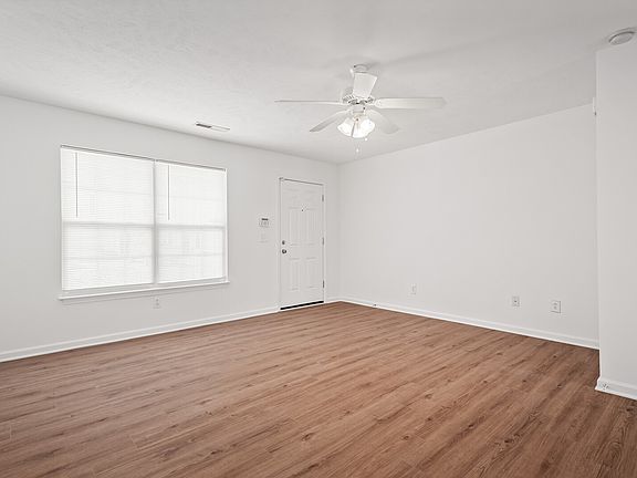 5th image of 2961 S Rutherford Blvd APT C3