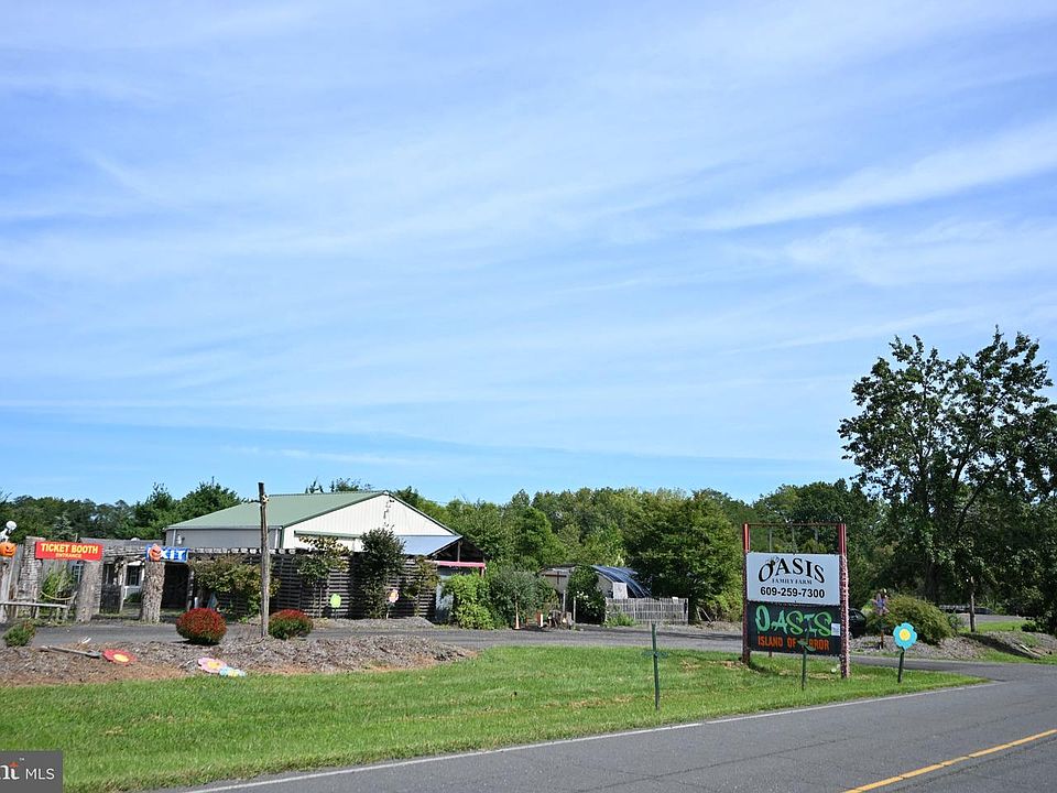1st image of 3 Circle Dr