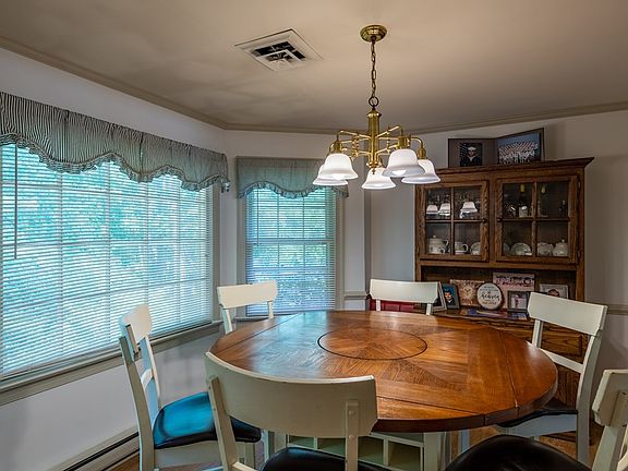 4th image of 733 Marrow St