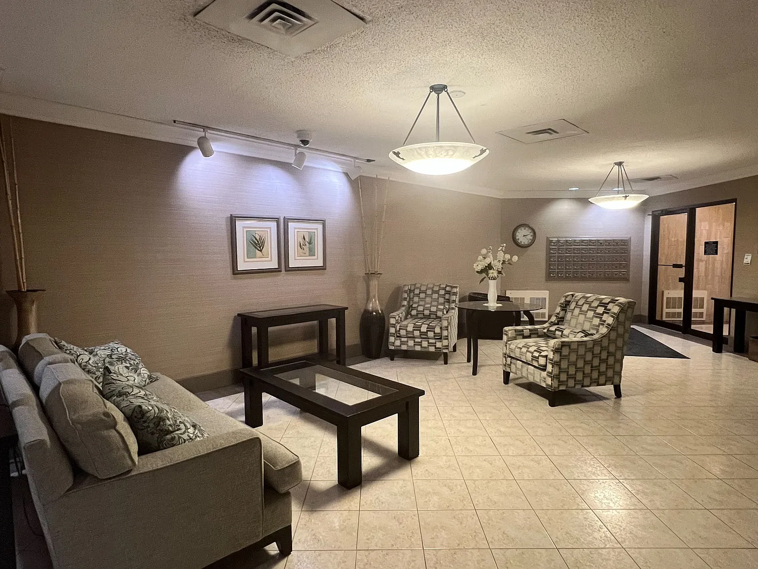 3 bed, $2,850 — Photo 3