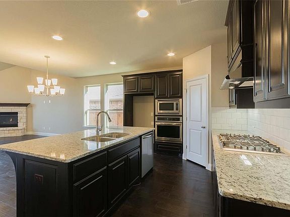 2nd image of 309 Mossy Rock Dr