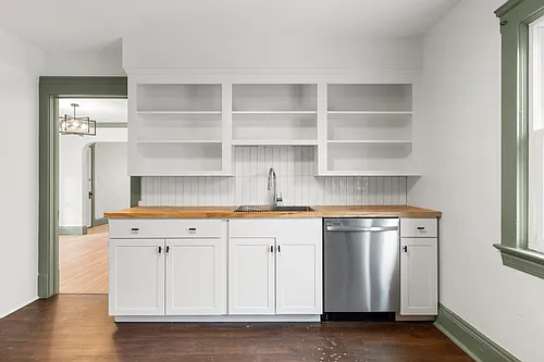 1205 Clark Ave Photo 1