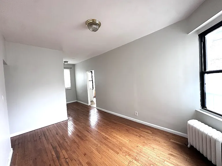 21-67 33rd St #5C — Photo 3
