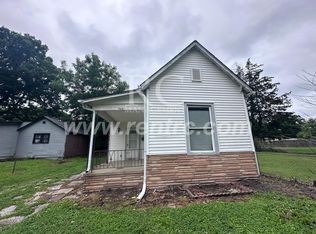 708 Harmon St, Danville, IL 61832