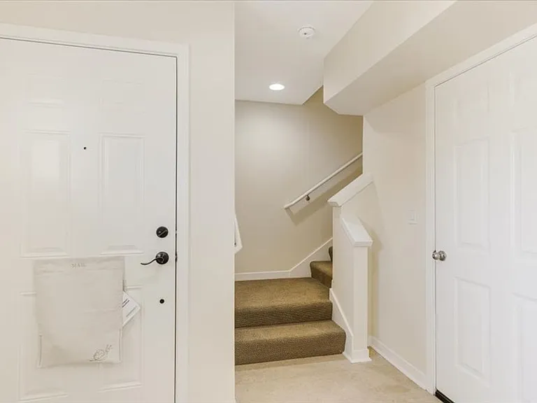 425 NE Fremont St — Photo 10