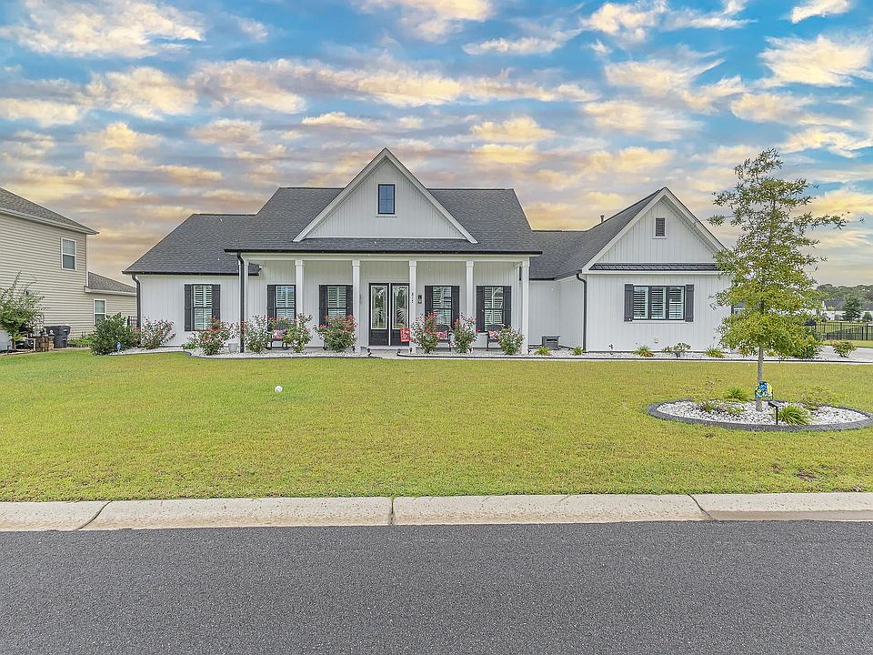 1st image of 817 Atlantic Commons Dr.
