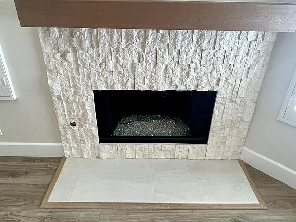 4th image of 760 N Via Colinas