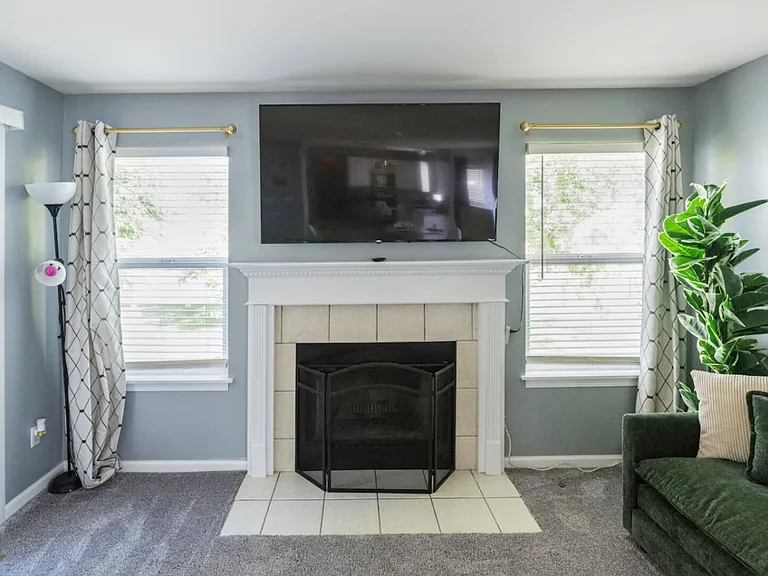 Long Island Cir — Photo 4