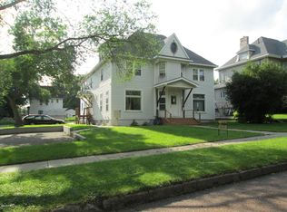 319 1st St SW, Watertown, SD 57201