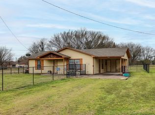107 Sunny Ln, Waxahachie, TX 75165