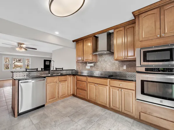 81 Parkway Place, Meriden, CT 06450