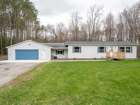 N2201 Schacht Rd, Marinette, WI 54143