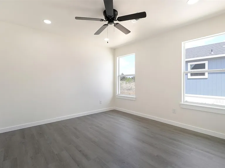 1087 Schubert Ln #C — Photo 10