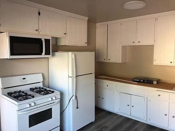 5th image of 2161 Garnet Ave APT 12