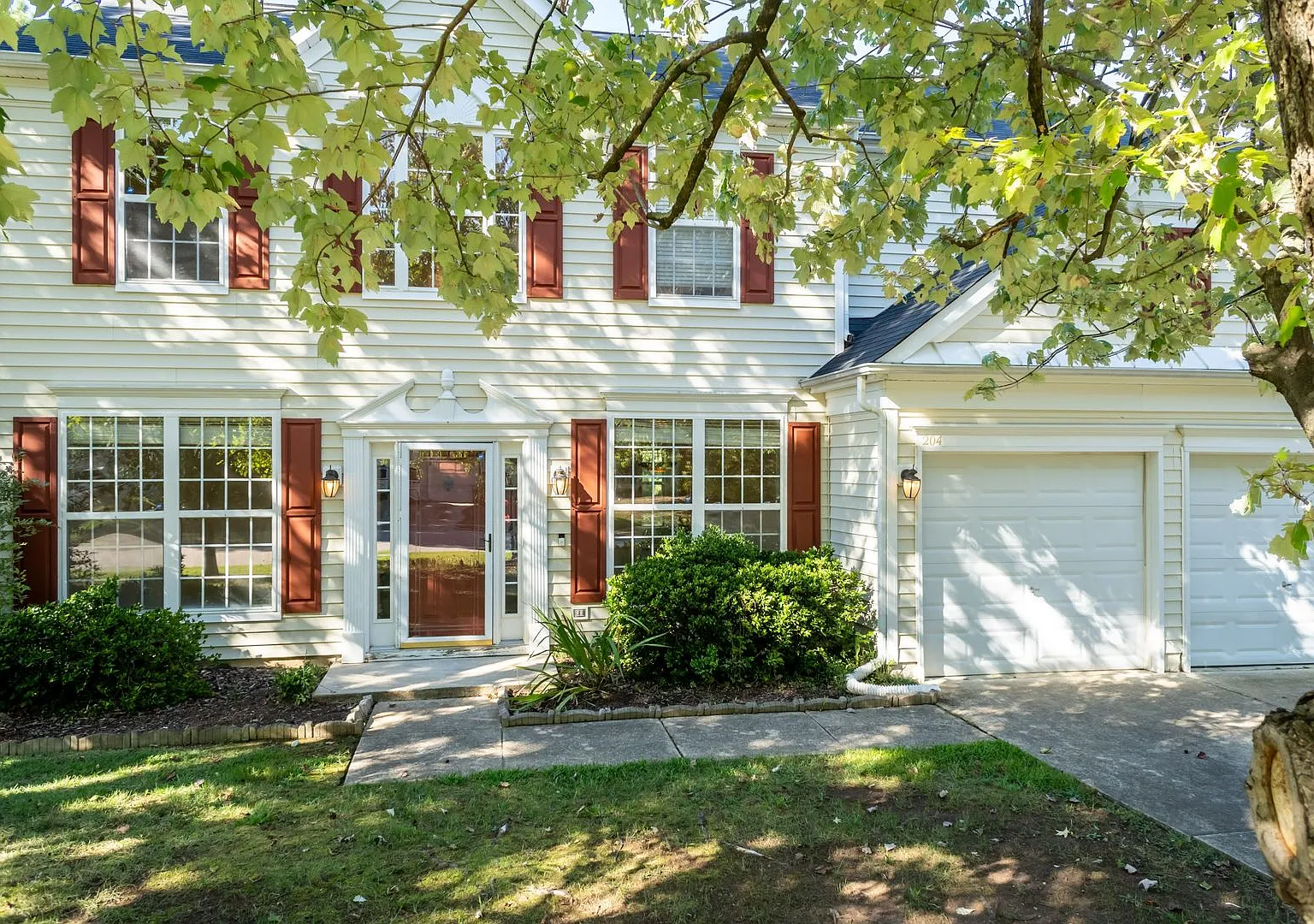 Spacious Four Bedroom Home in Cary! — Photo 3