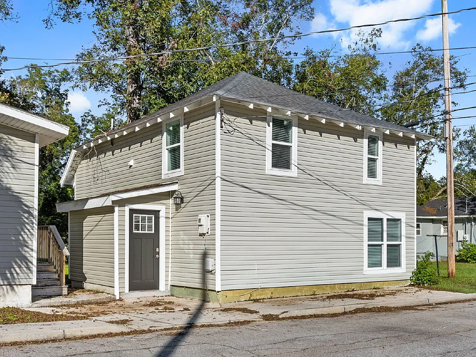 430 Lawton Ave #A