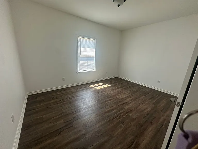 205 Gordon St — Photo 16