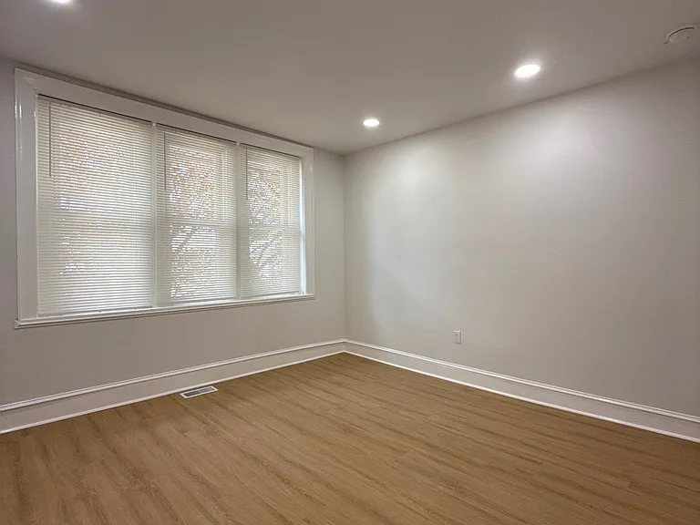 1322 S 57th St — Photo 21