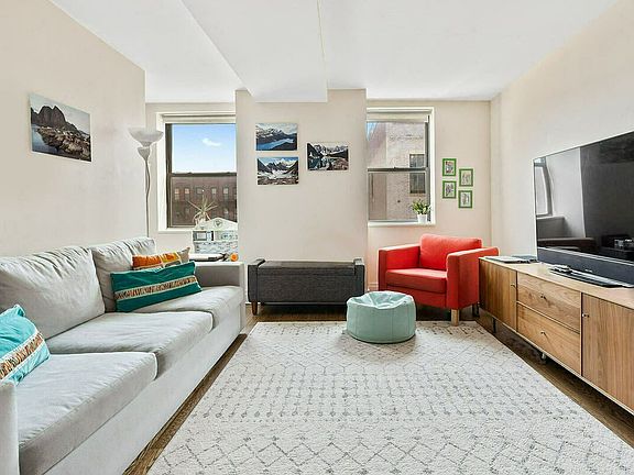 3rd image of 257 W 117th St APT 4G