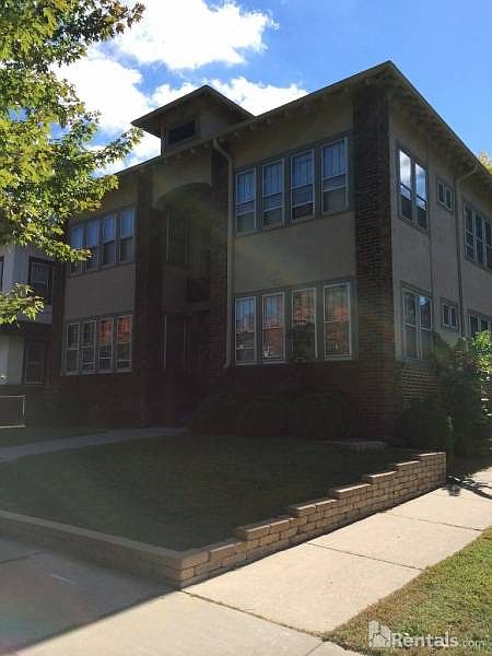 1st image of 976 Goodrich Ave