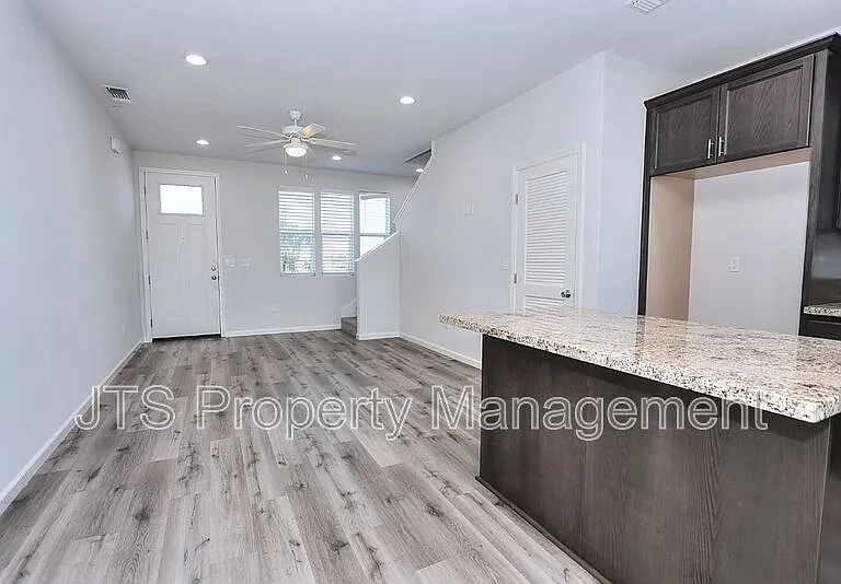 5 Oak Manor Way — Photo 8