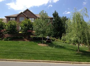 1 Opal Ct, Johnson City, TN 37604