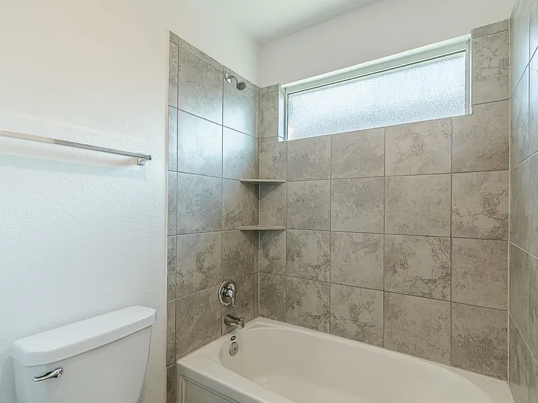 341 Escondido Cir — Photo 16