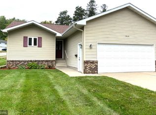 1846 Twin Bluff Rd, Red Wing, MN 55066