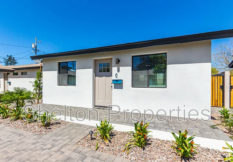 616 N 10th Ave #G — Photo 3
