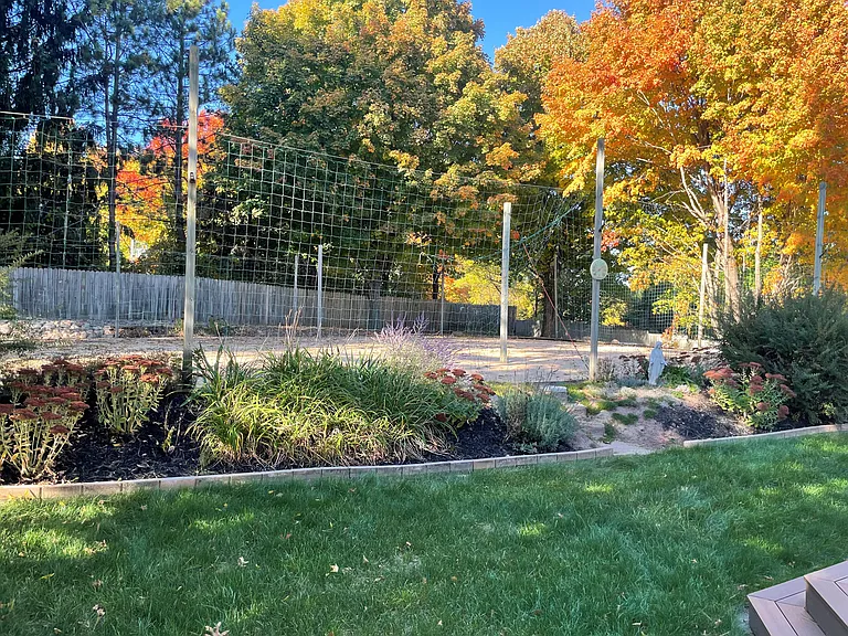961 Northpointe Dr SW — Photo 3