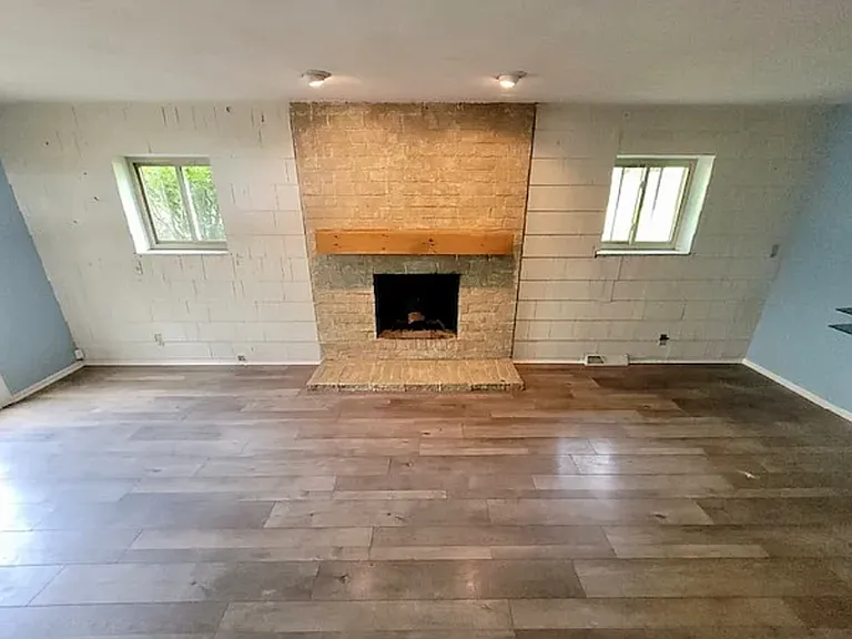 818 Eastchester Dr — Photo 6
