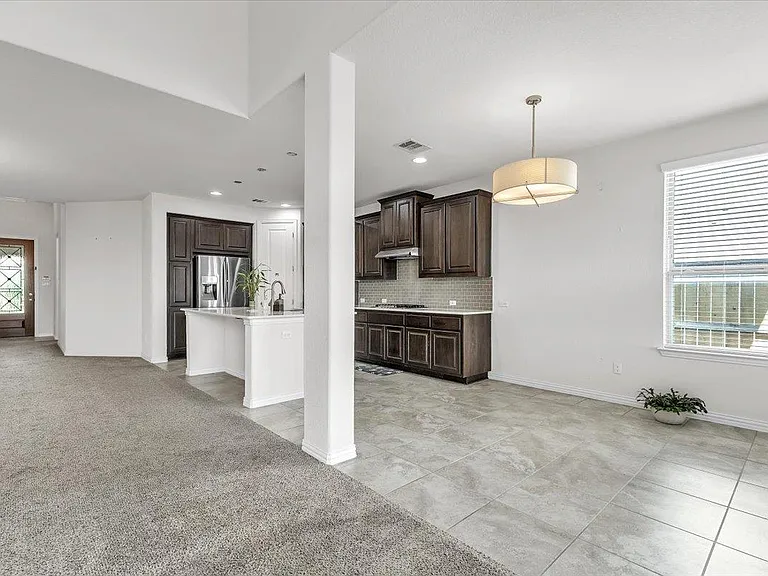 3425 De Soto Loop — Photo 13