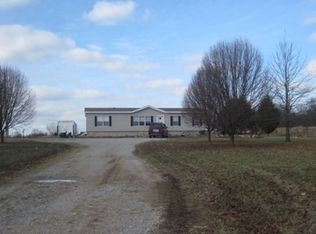 929 County Road 1500 E, Fairfield, IL 62837