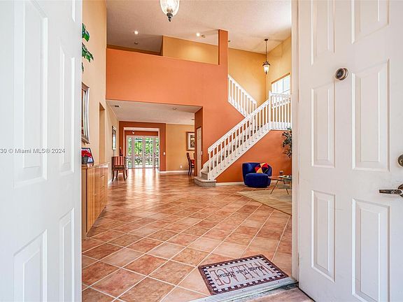 2nd image of 3683 Vista Way