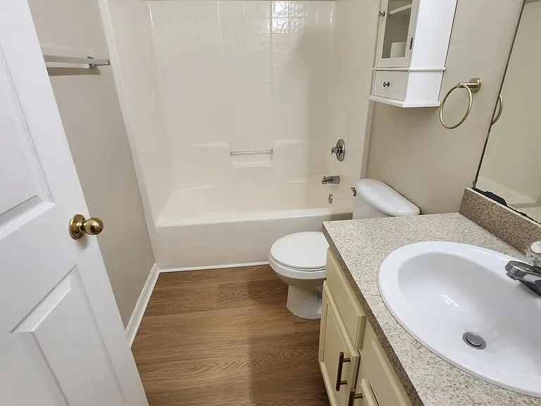 2891 Stratford Pointe Dr — Photo 8