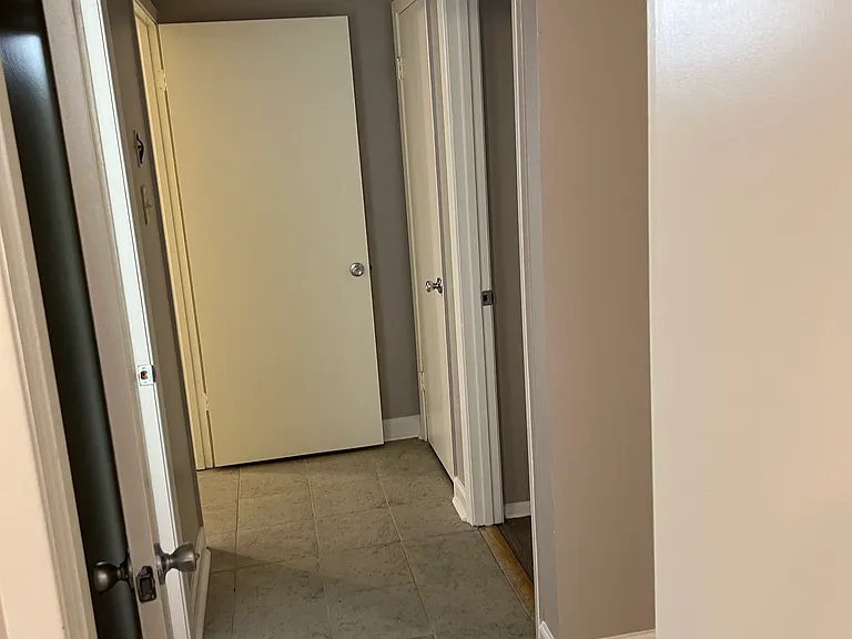 1131 Louise St — Photo 15