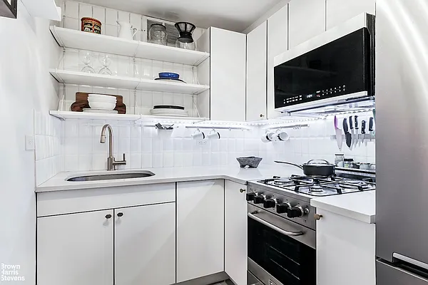 Rented by Brown Harris Stevens | media 2