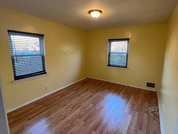 5th image of 75-17 198th St Floor 2