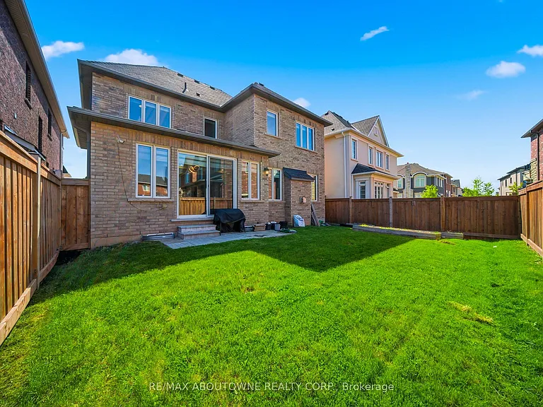 3281 Post Rd — Photo 48