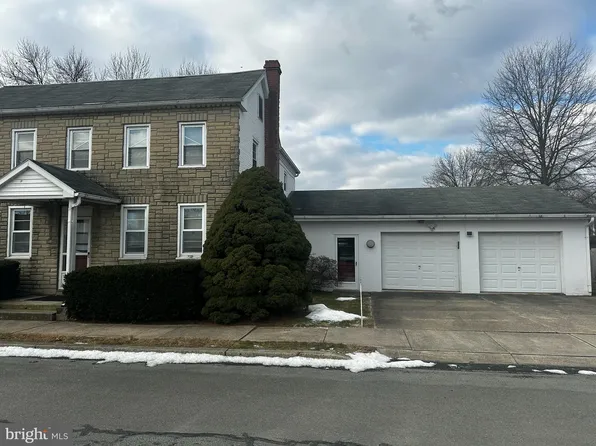 324 N 2nd St, Bainbridge, PA 17502