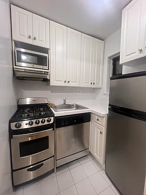Rented by Metropolitan Property Group | media 2