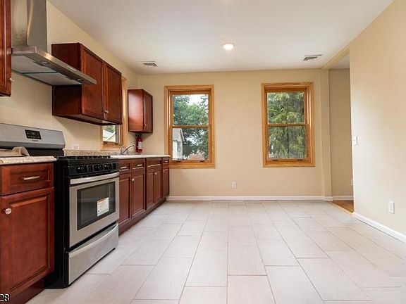 4th image of 21 Dodd St #B
