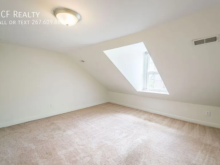 535 Spruce St #B — Photo 22