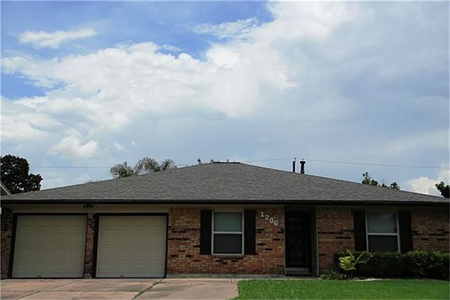 1st image of 1206 E Brown Ln