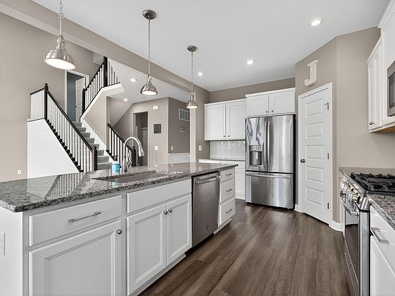 3rd image of 621 Indigo Dr