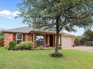 1160 Snowbird Ct, Benbrook, TX 76126