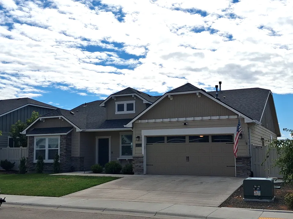 10521 W Thimbleberry Dr