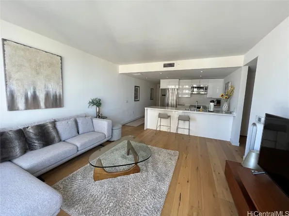 1001 Queen St #1805, Honolulu, HI 96814