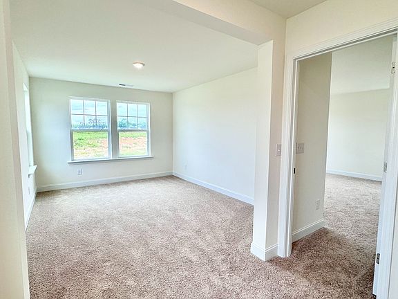 5th image of 308 Winding Creek Dr
